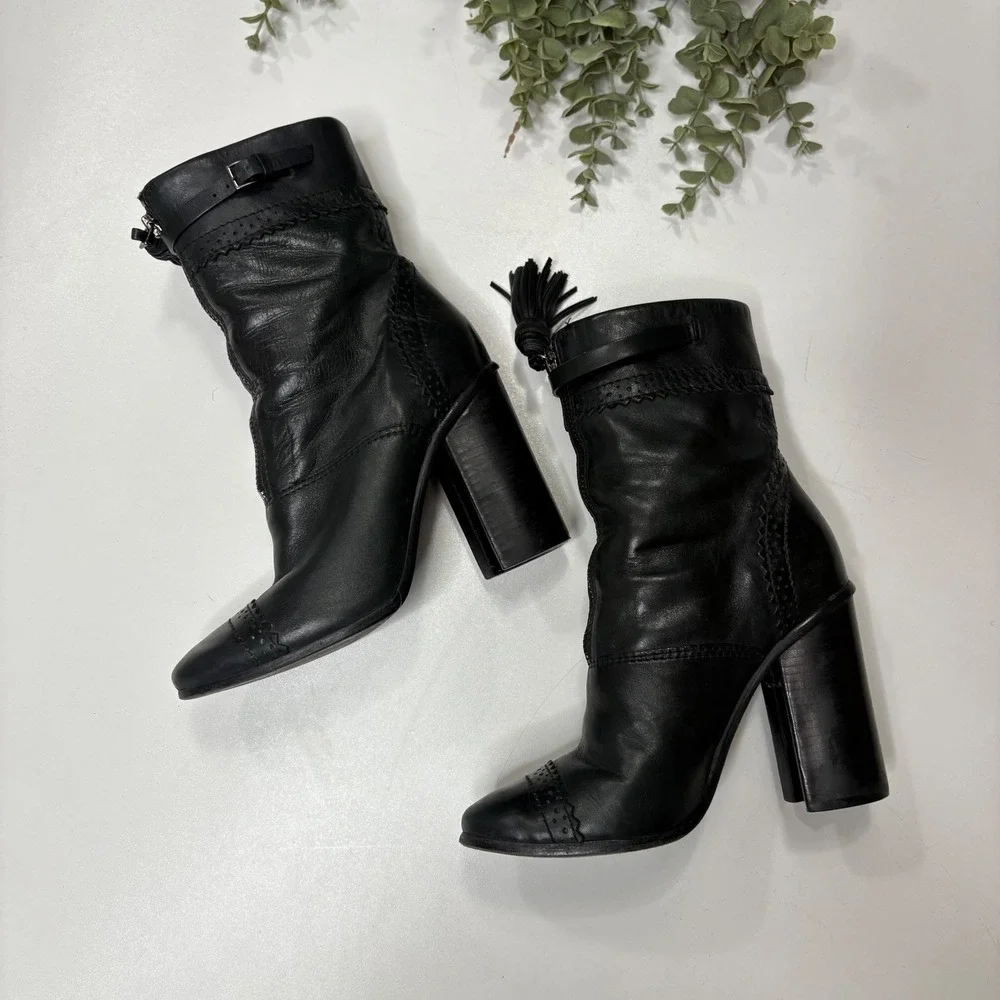 Tory Burch Black Leather Tassel Brogue Block Heel Ankle Boots Size 5.5M - Picture 10 of 10